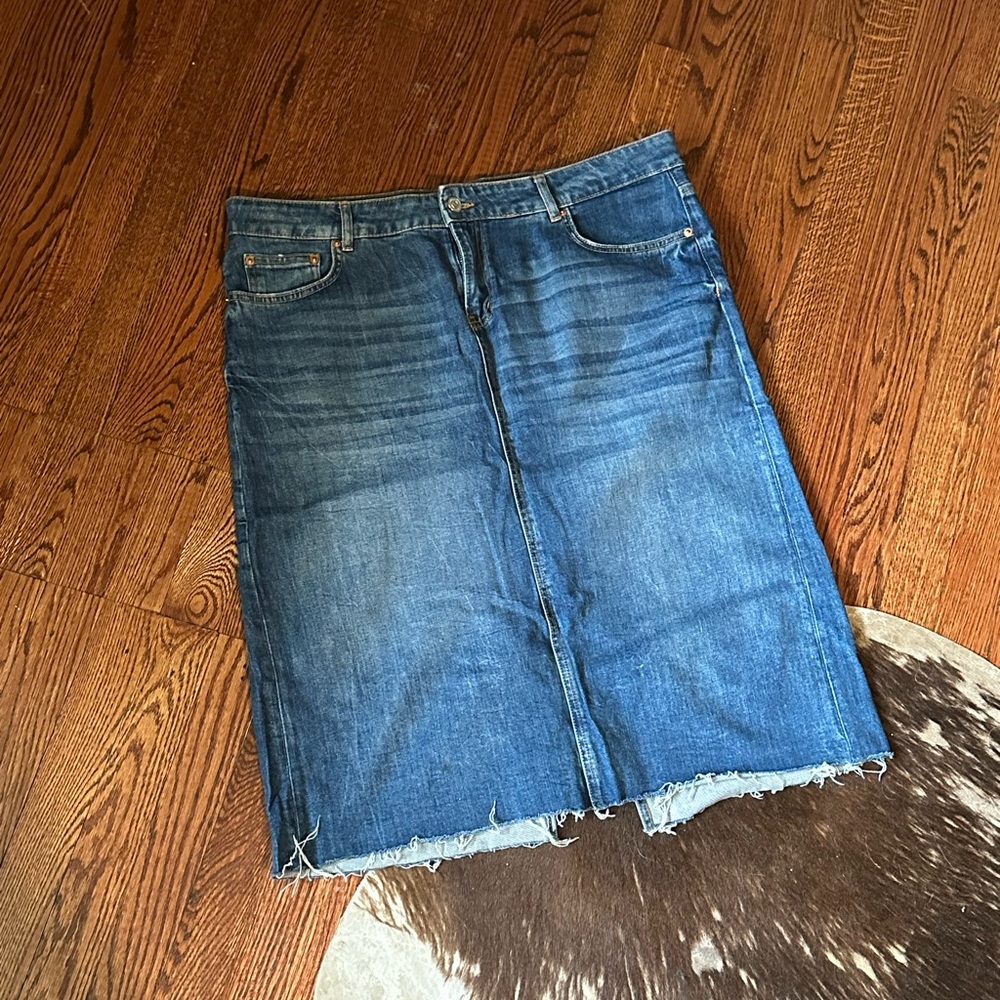 Zara Blue Pencil Skirt Knee-Length Casual